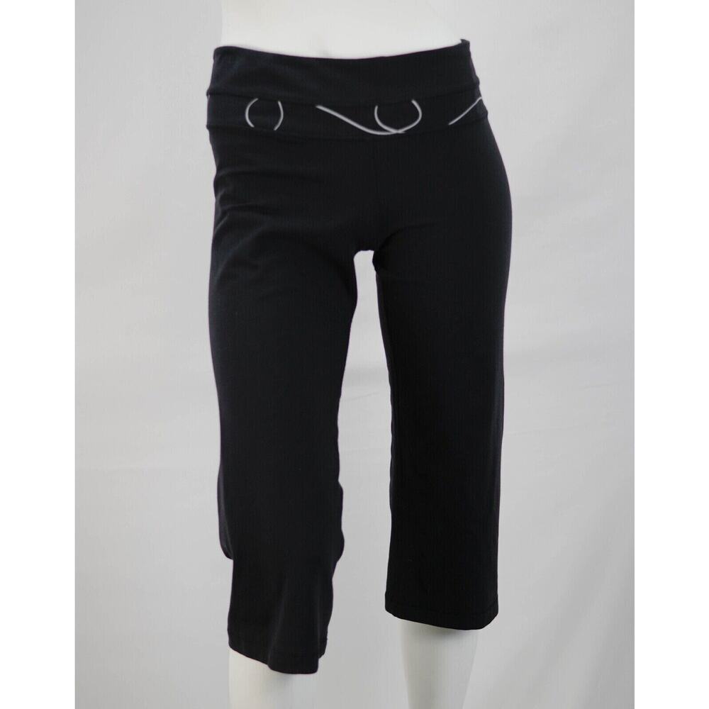 Lululemon Black 3/4 Leg Black with Silver Ribbon Sketch Capris Leggings Sz 8